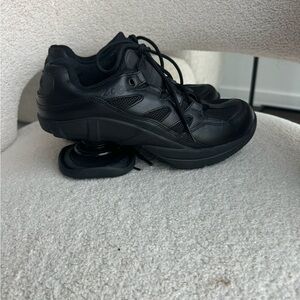 Z-Coil Black Leather Sneakers